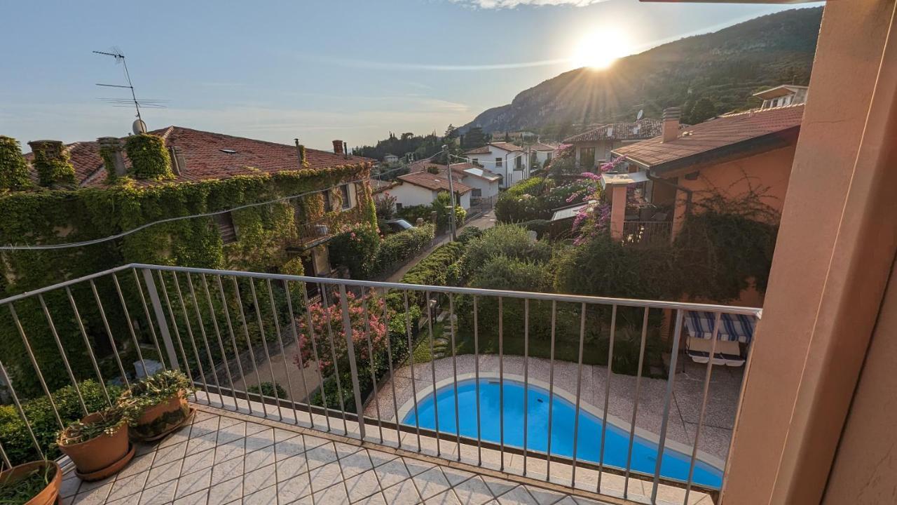 Апартаменты Terrazza Di Garda - Regarda Travel Экстерьер фото