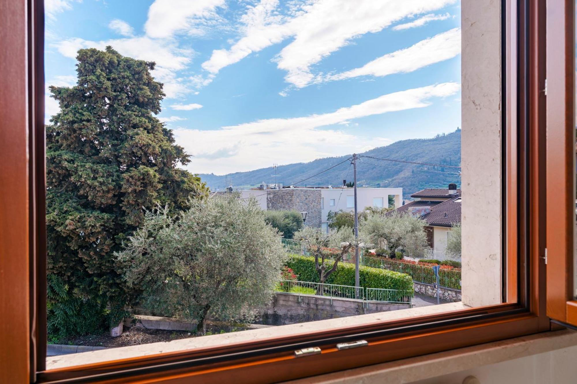 Апартаменты Terrazza Di Garda - Regarda Travel Экстерьер фото